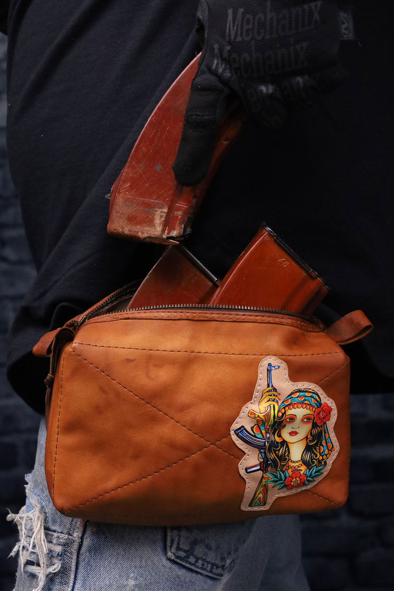 Drop Pouch "AK Love"