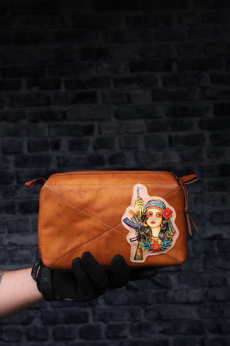 Drop Pouch "AK Love"