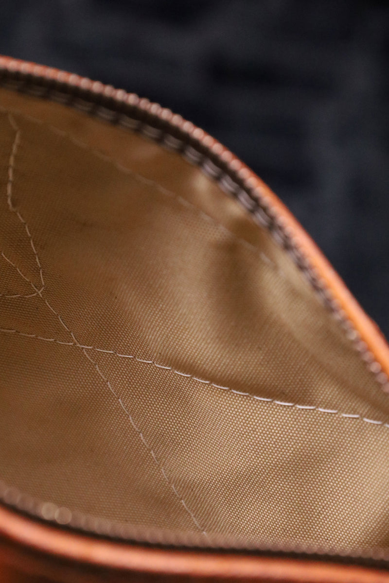 Drop Pouch "AK Love"